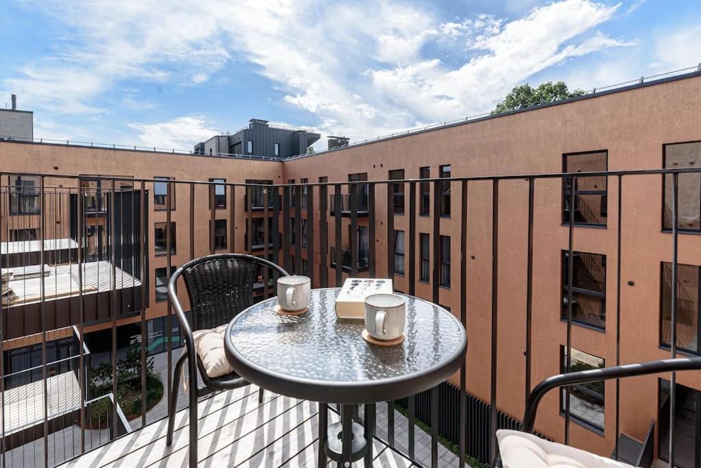 Cozy Japanese Oasis With Balcony, Gramophone, Netflix Apartment Vilnius Exterior photo