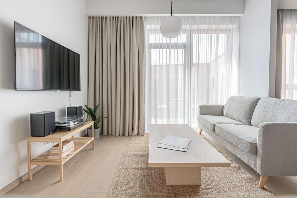 Cozy Japanese Oasis With Balcony, Gramophone, Netflix Apartment Vilnius Exterior photo